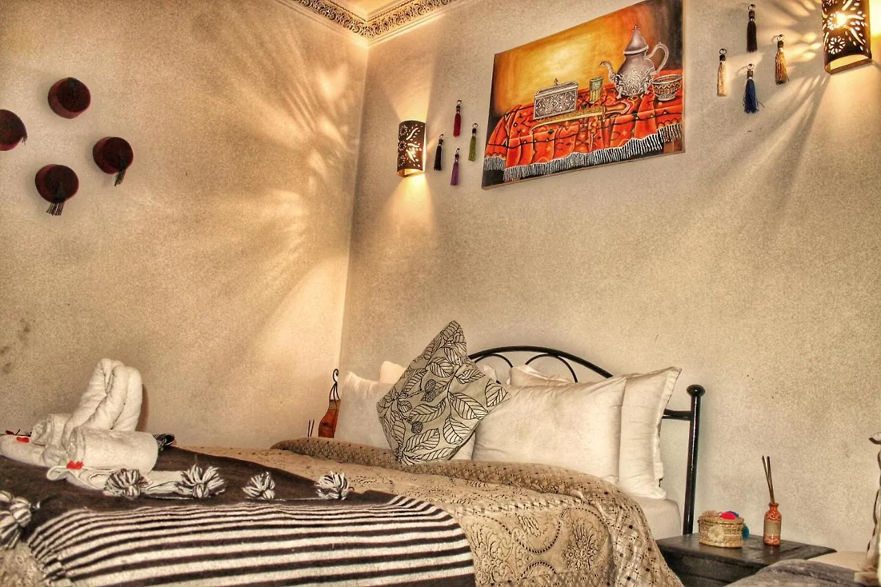 Riad Dar Nakhla & Rooftop Jacuzzi Marrakesh Bed & Breakfast