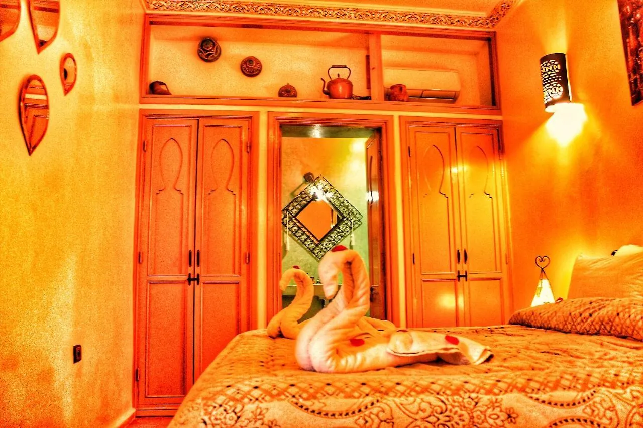 Bed & Breakfast Riad Dar Nakhla & Rooftop Jacuzzi Marrakesh