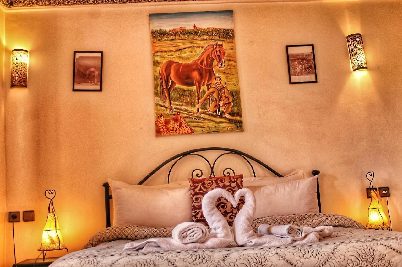Bed & Breakfast Riad Dar Nakhla & Rooftop Jacuzzi Marrakesh